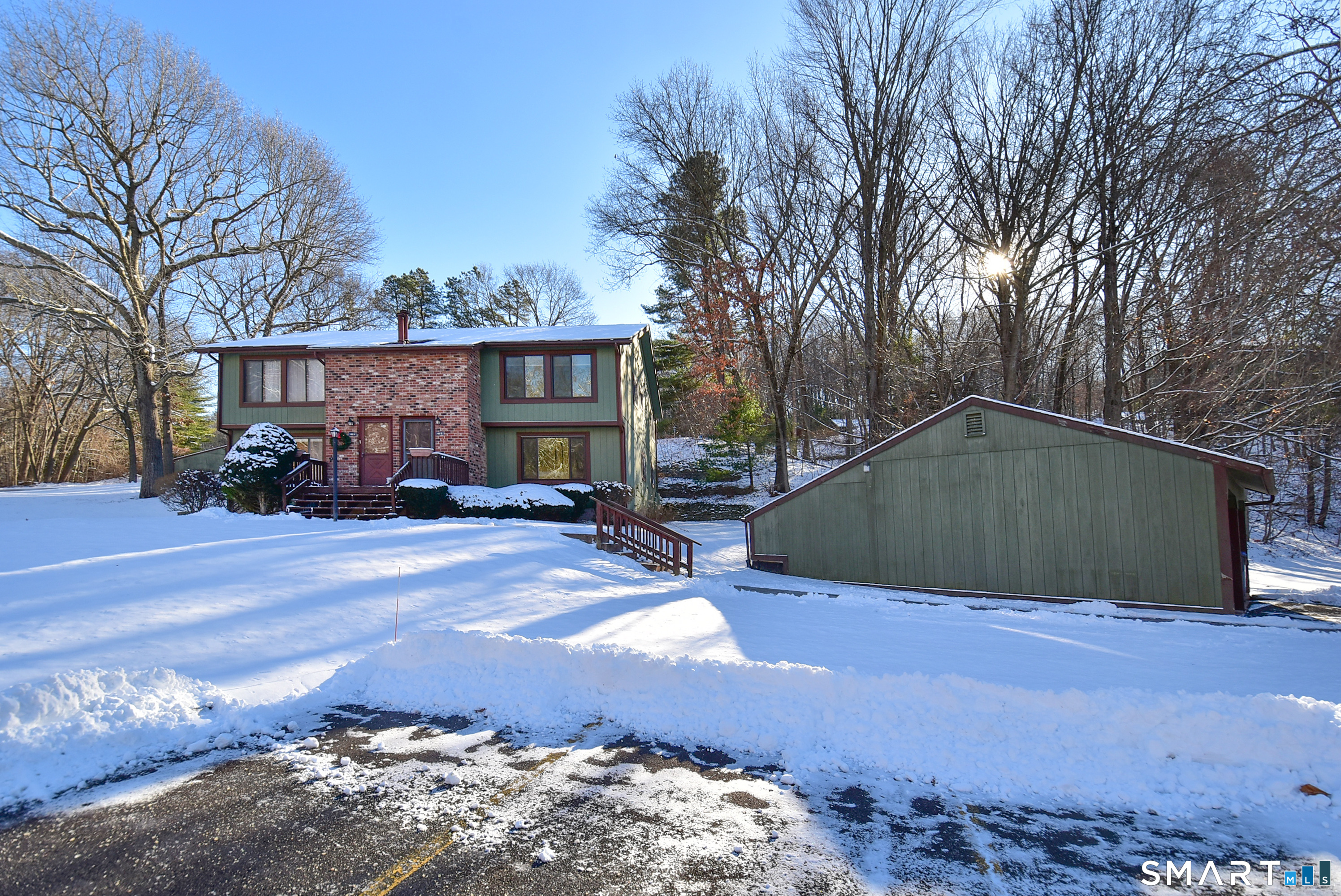 49 Cliffside Drive Manchester CT 06042