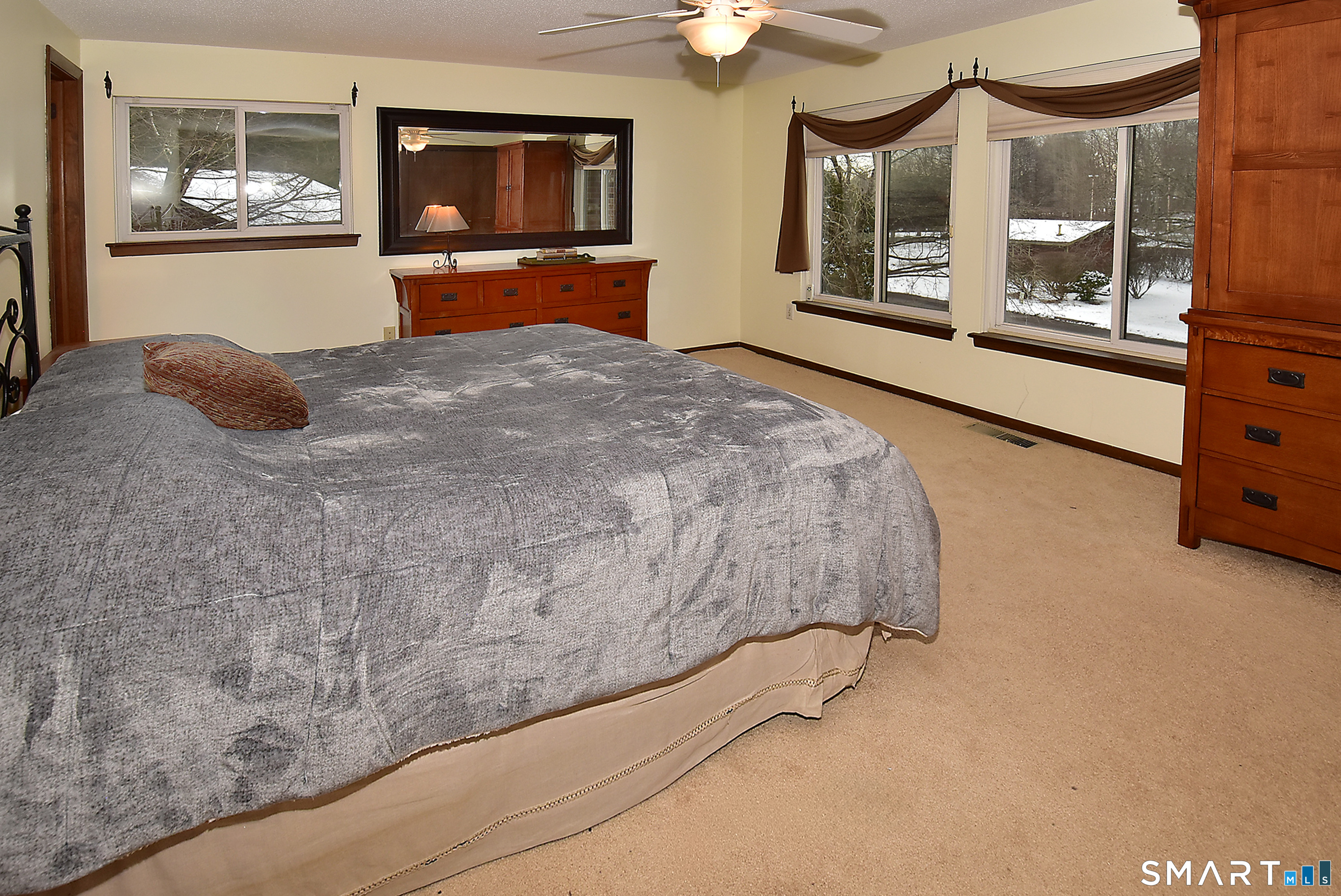 49 Cliffside Drive Manchester CT 06042