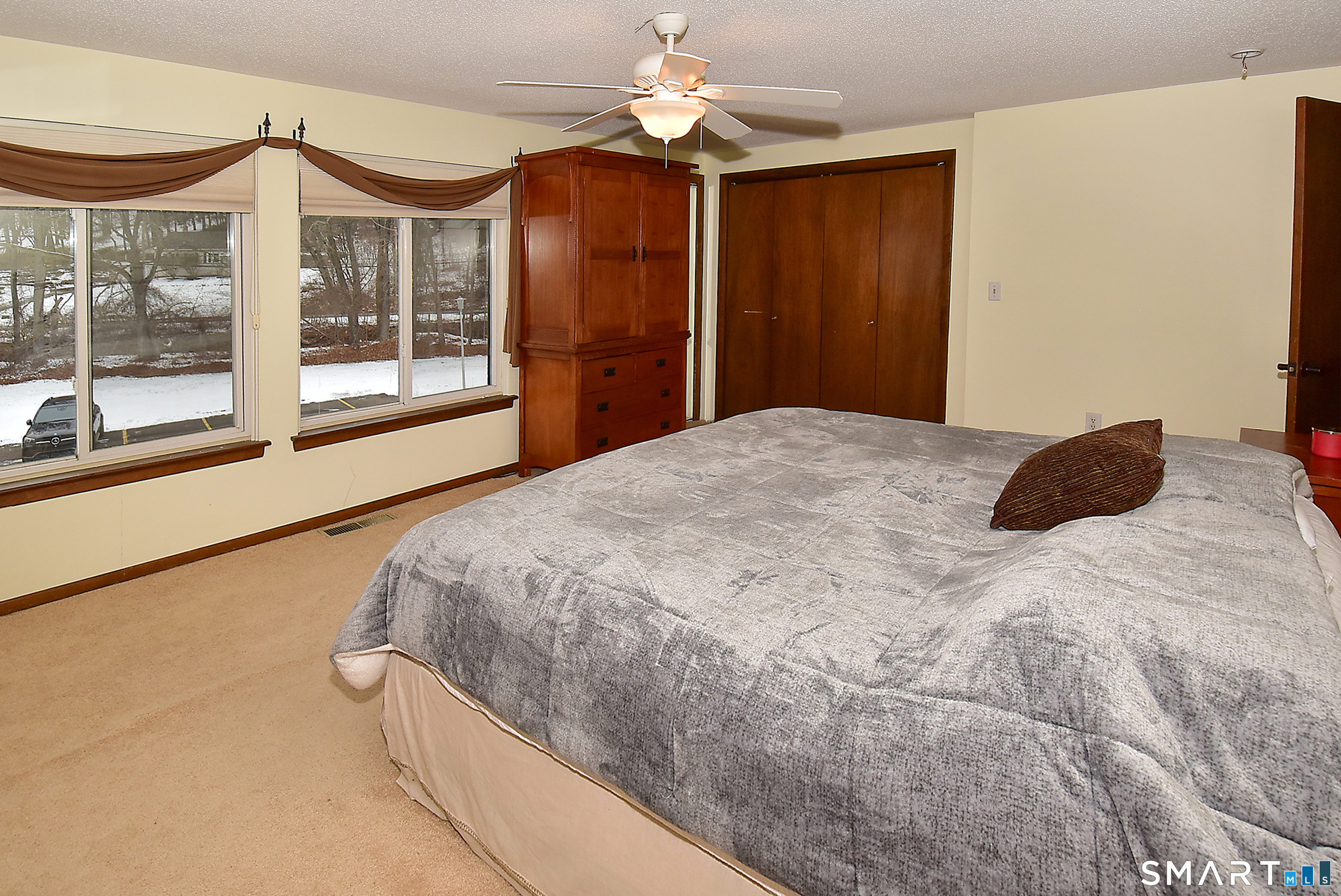 49 Cliffside Drive Manchester CT 06042