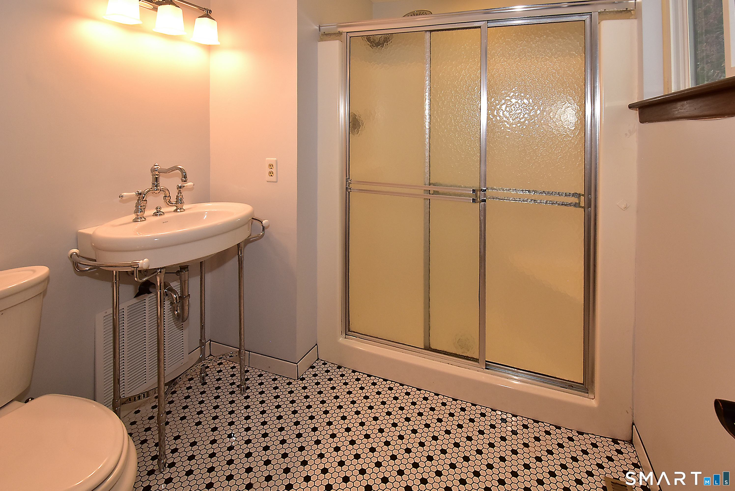 49 Cliffside Drive Manchester CT 06042