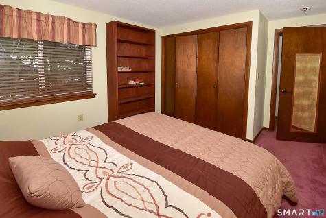 49 Cliffside Drive Manchester CT 06042