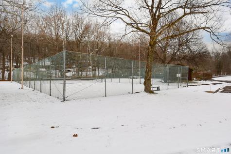 49 Cliffside Drive Manchester CT 06042