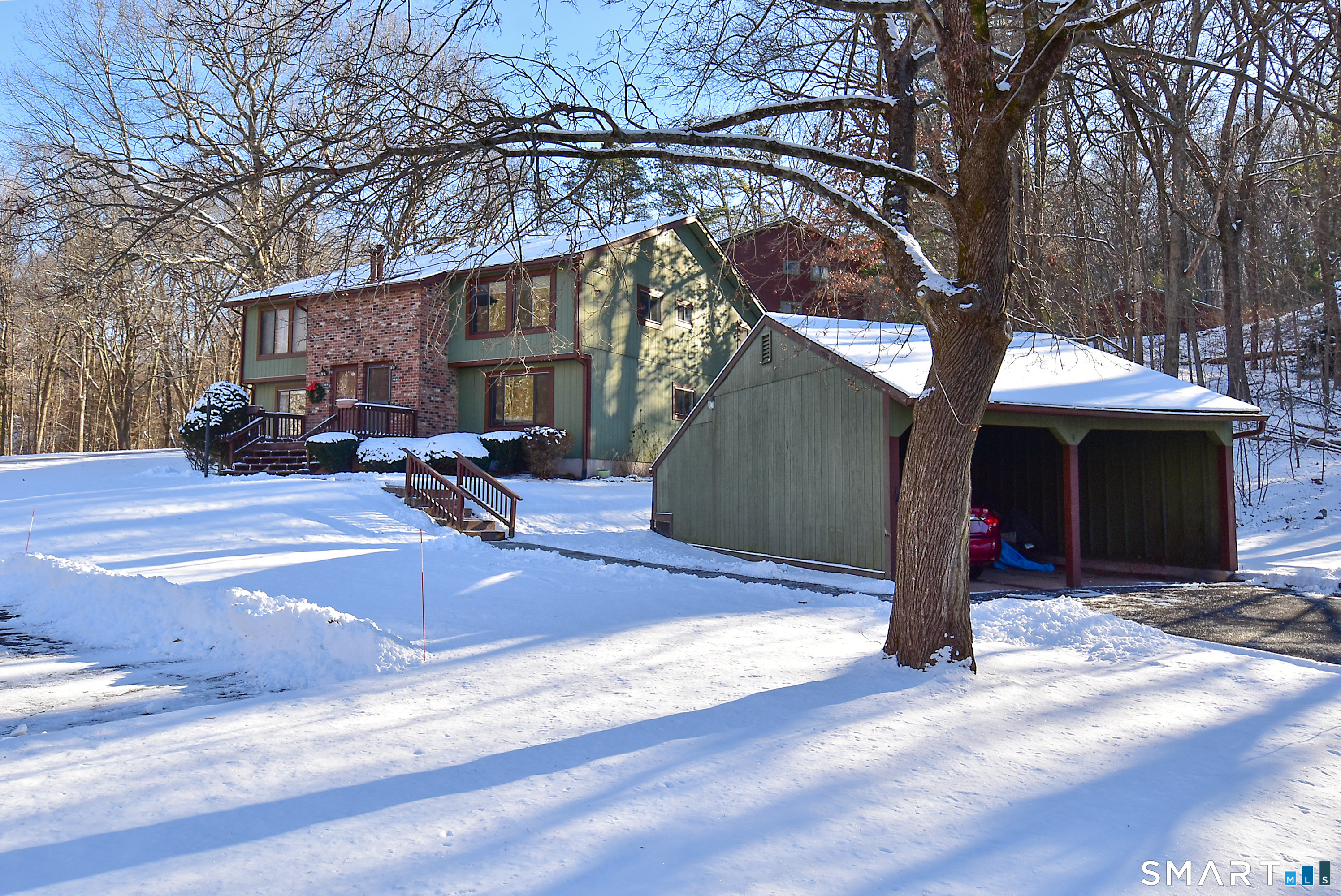 49 Cliffside Drive Manchester CT 06042