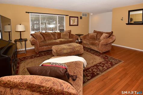 49 Cliffside Drive Manchester CT 06042