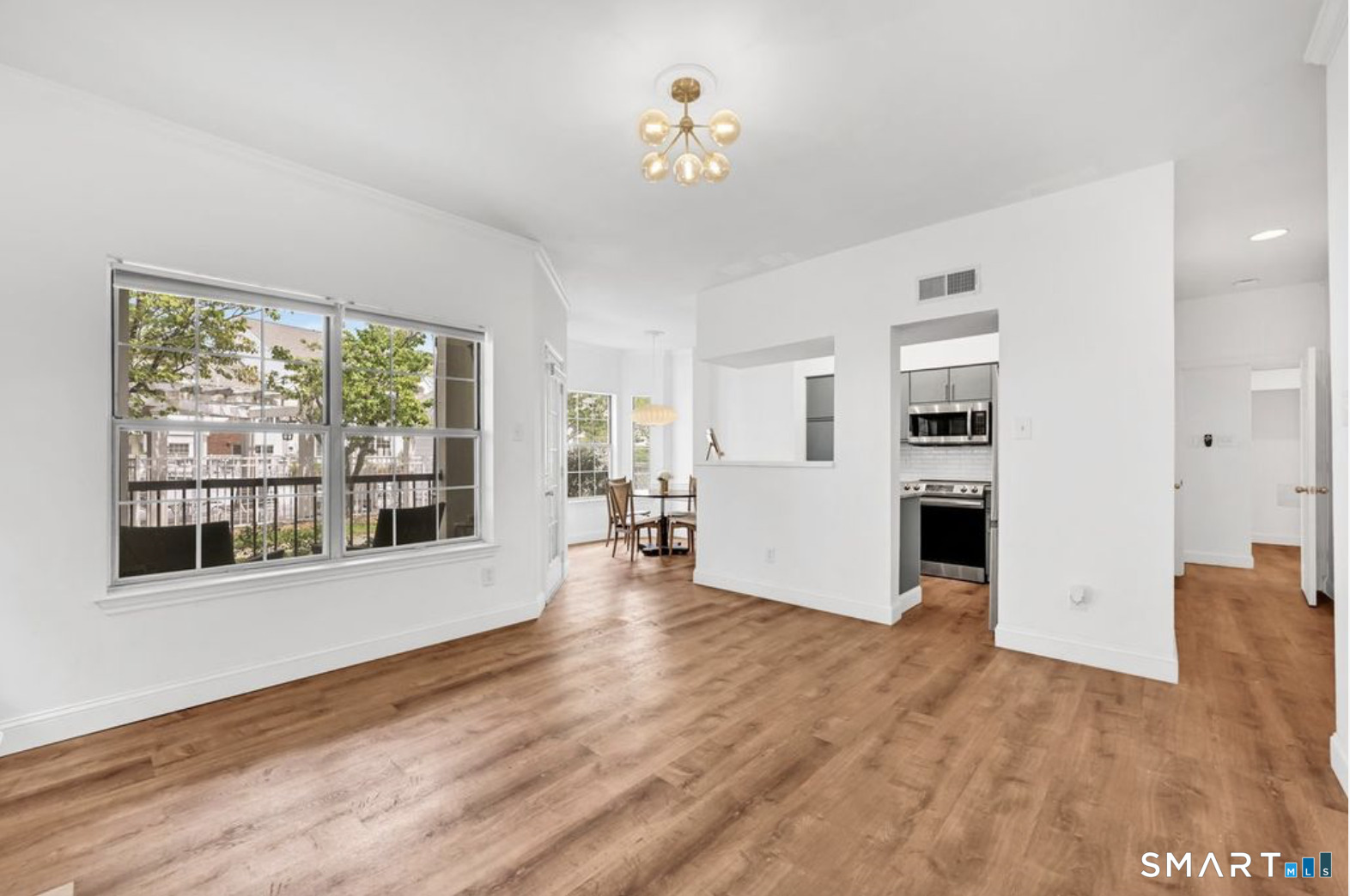 31 High Street East Hartford CT 06118