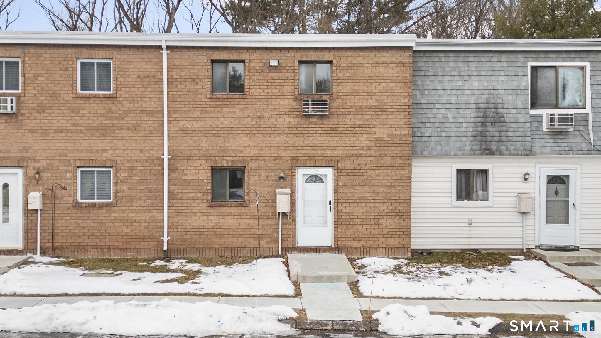 83 Sutton Place Bloomfield CT 06002