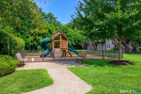 53 Glen Ridge Court New Milford CT 06776