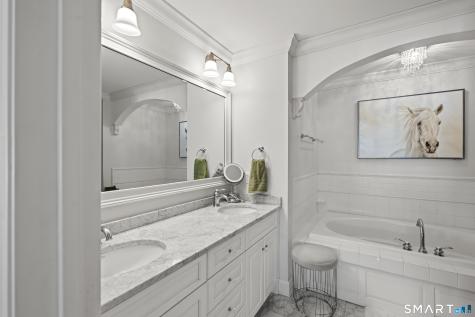 71 Aberdeen Way Fairfield CT 06890