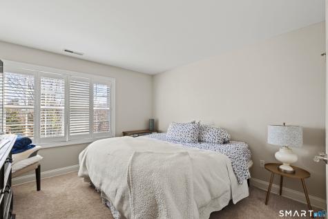 71 Aberdeen Way Fairfield CT 06890