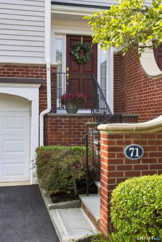 71 Aberdeen Way Fairfield CT 06890