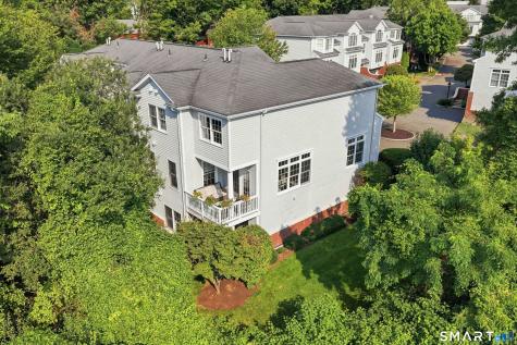 71 Aberdeen Way Fairfield CT 06890