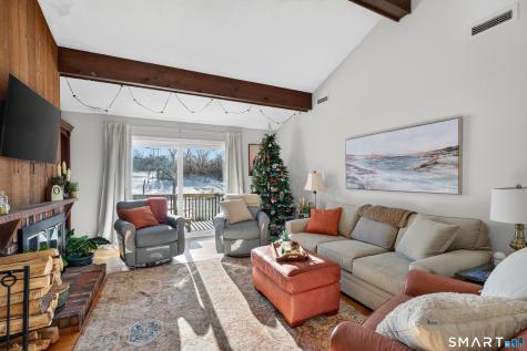 10 Pilgrim Harbor Wallingford CT 06492