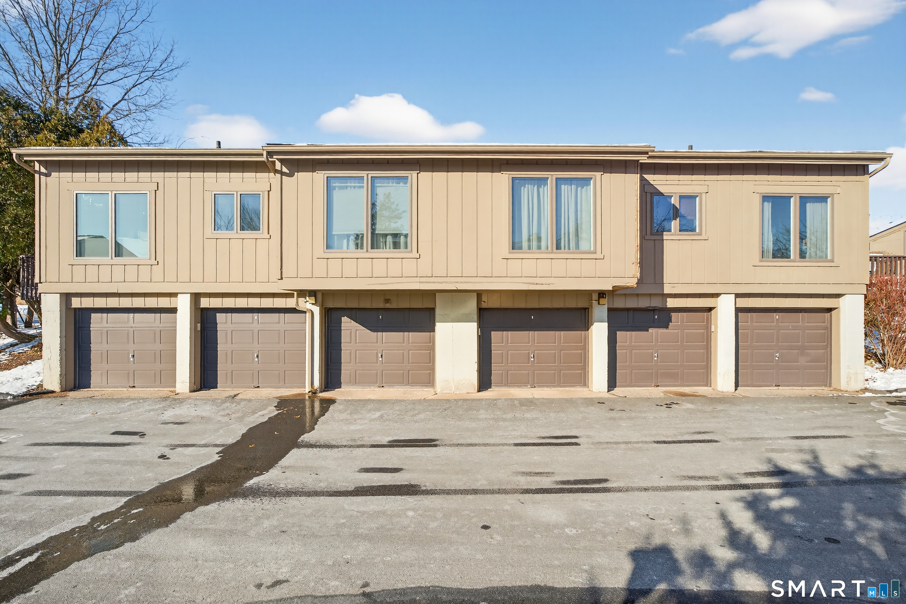 10 Pilgrim Harbor Wallingford CT 06492