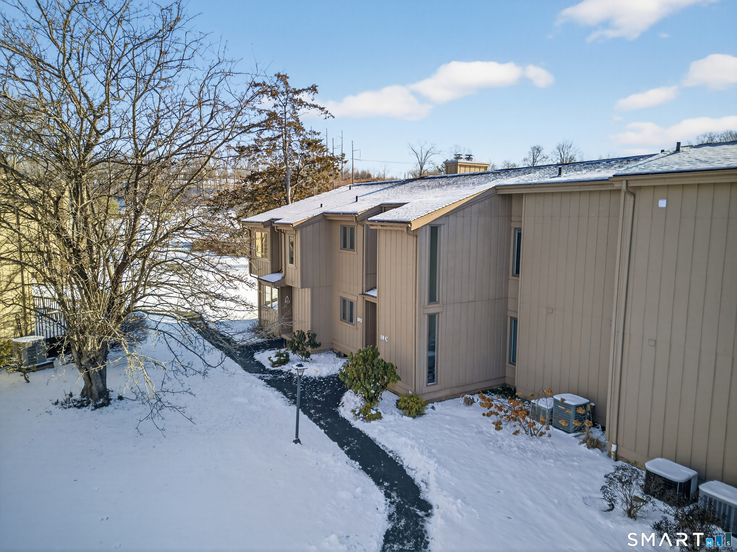 10 Pilgrim Harbor Wallingford CT 06492