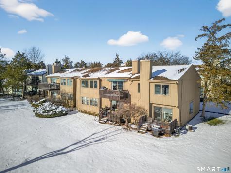 10 Pilgrim Harbor Wallingford CT 06492