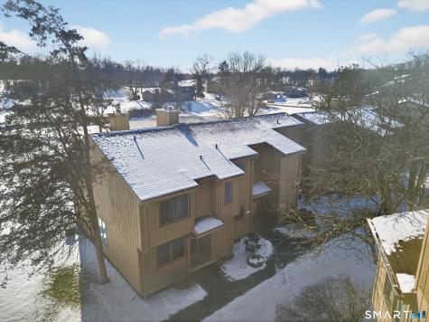10 Pilgrim Harbor Wallingford CT 06492