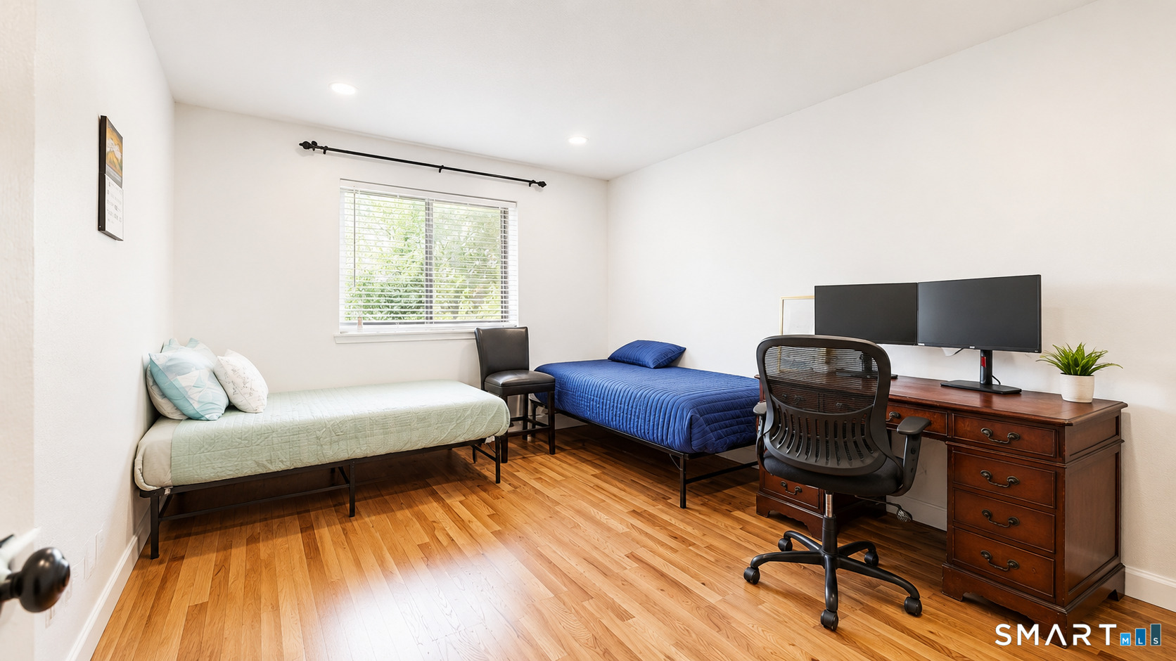157 Bull Hill Lane West Haven CT 06516