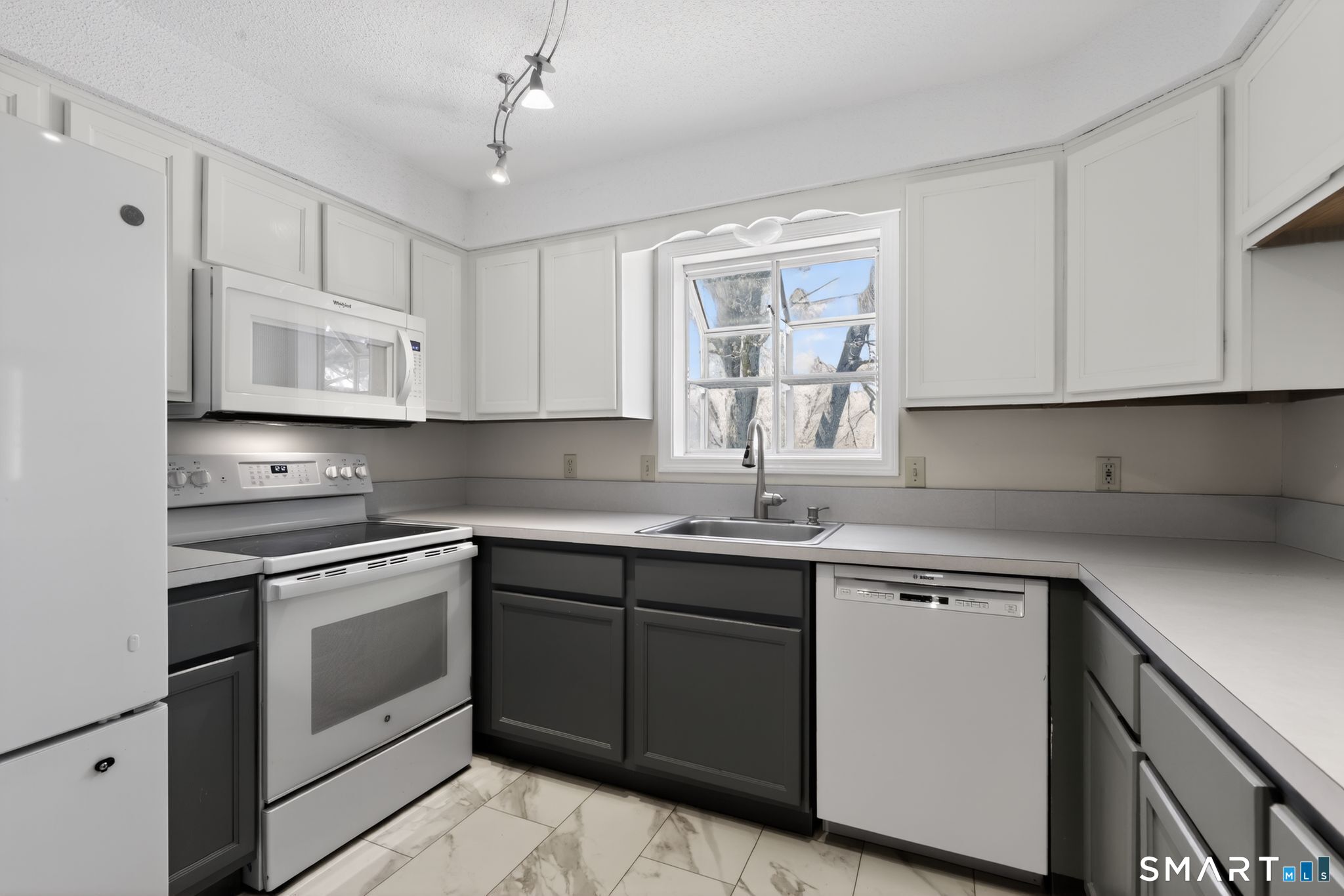 2107 Meadowview Drive East Windsor CT 06088