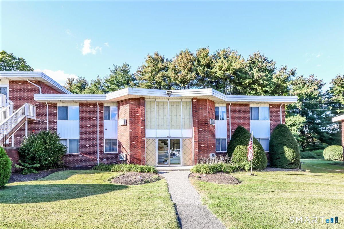 40 Candlewood Lake South Road New Milford CT 06776