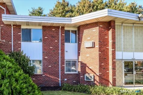 40 Candlewood Lake South Road New Milford CT 06776