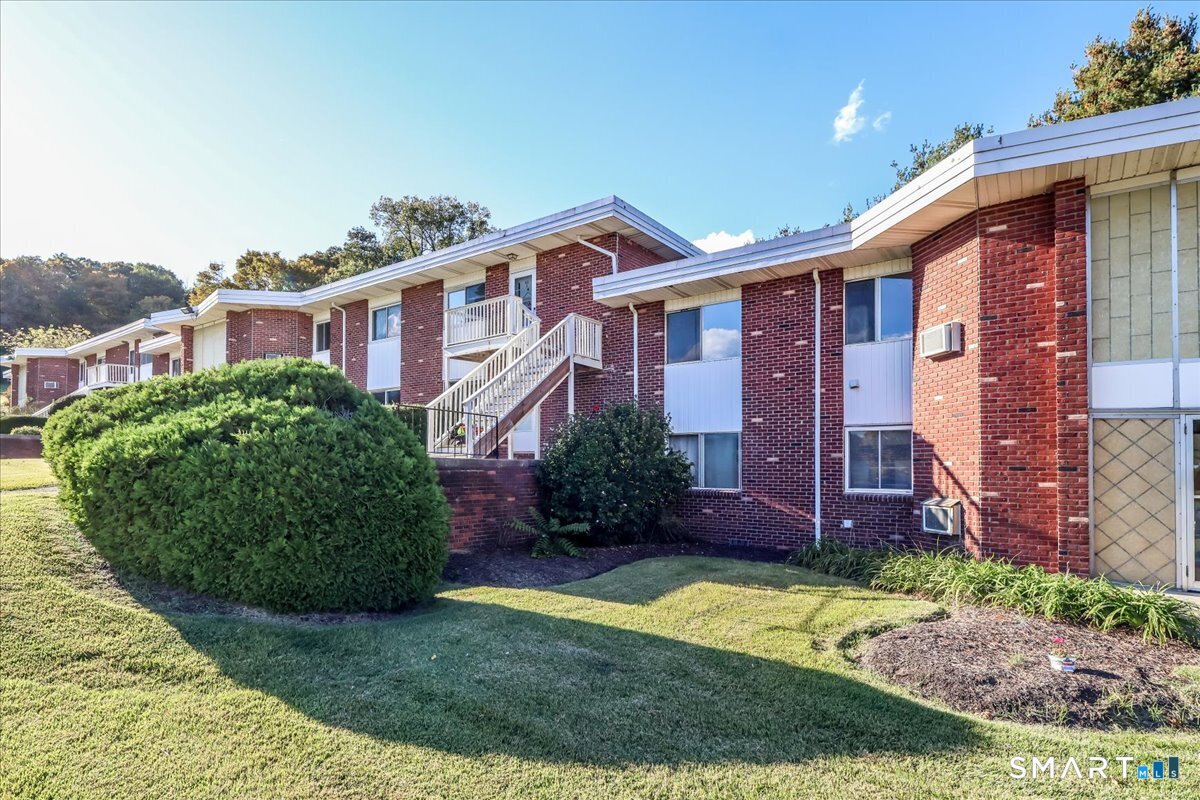 40 Candlewood Lake South Road New Milford CT 06776