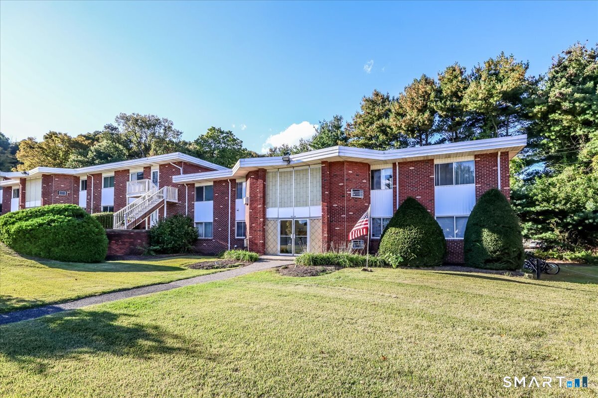40 Candlewood Lake South Road New Milford CT 06776
