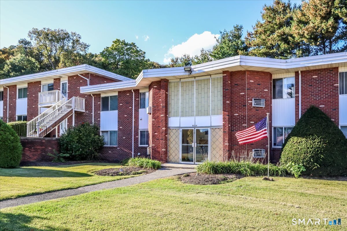 40 Candlewood Lake South Road New Milford CT 06776