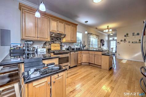 12 Landin Street Woodbridge CT 06525