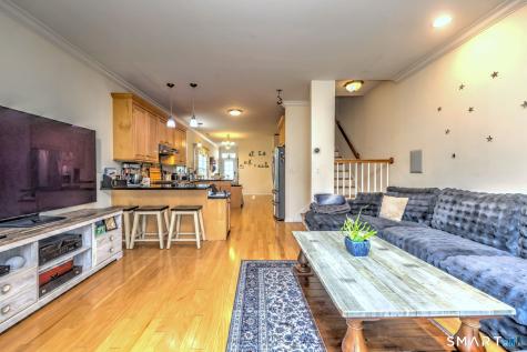12 Landin Street Woodbridge CT 06525