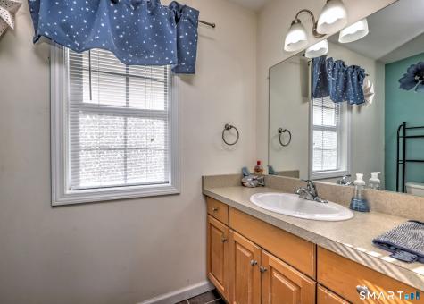 12 Landin Street Woodbridge CT 06525