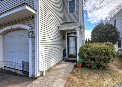 12 Landin Street Woodbridge CT 06525