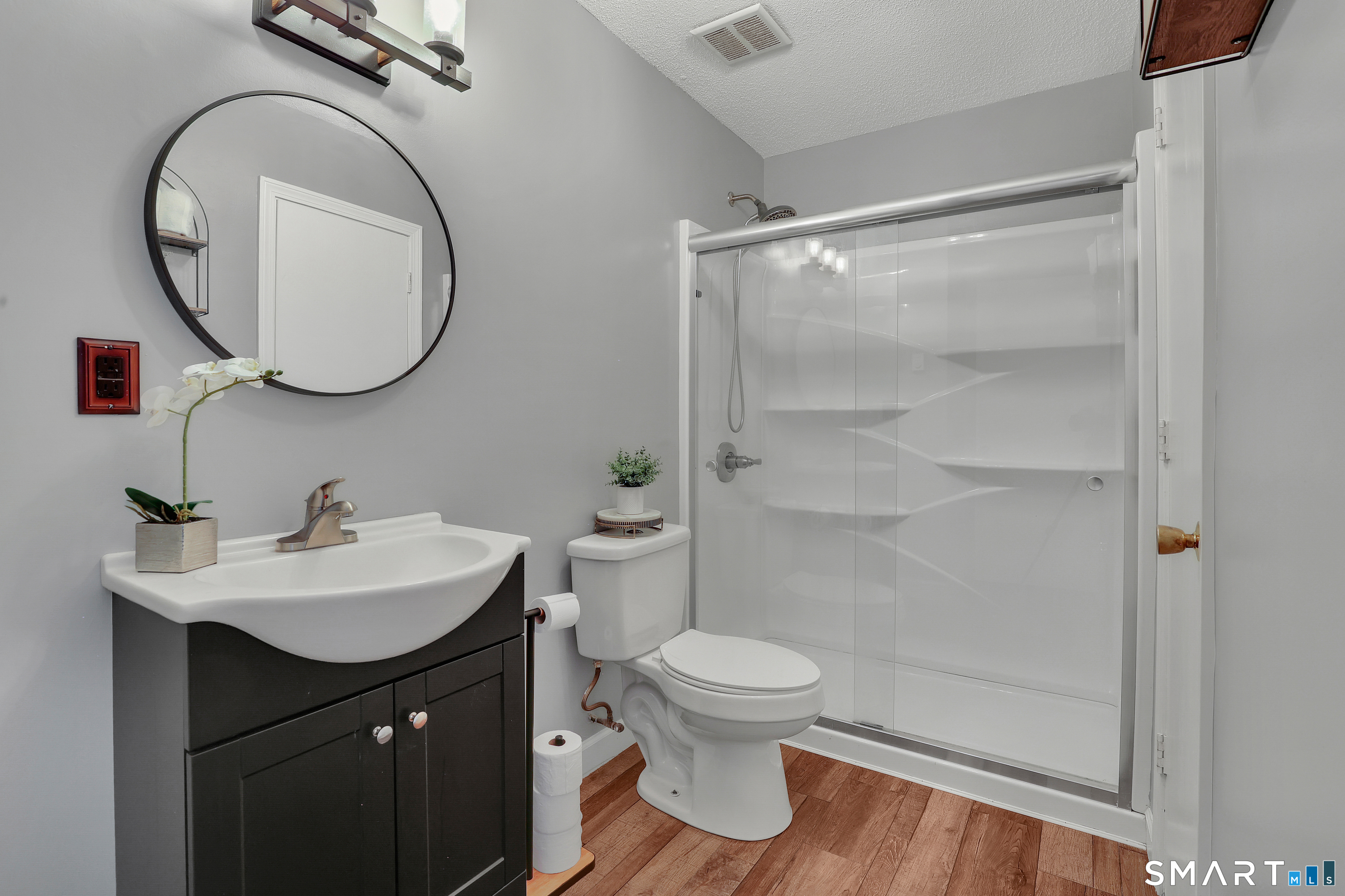 4 Wellington Drive Farmington CT 06032