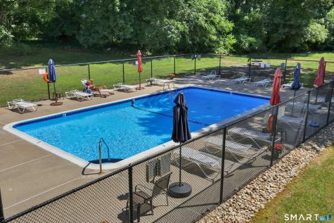 4 Wellington Drive Farmington CT 06032