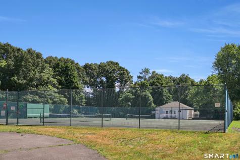 4 Wellington Drive Farmington CT 06032