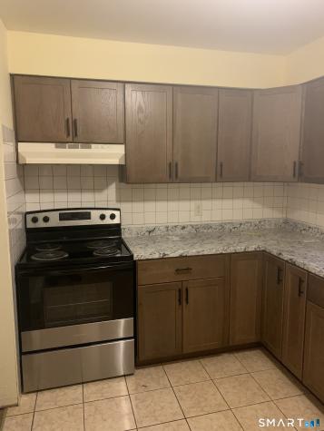56 Oakwoods Lane Branford CT 06405