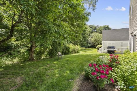78 Village Court Wilton CT 06897