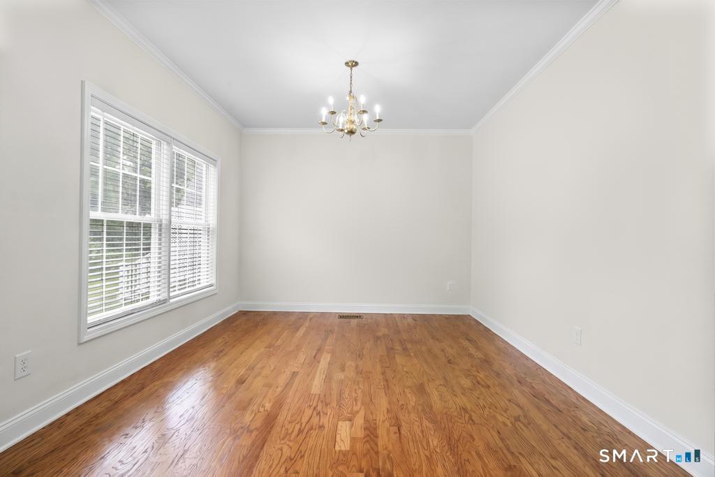 78 Village Court Wilton CT 06897