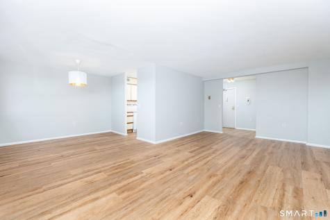 887 Farmington Avenue West Hartford CT 06119
