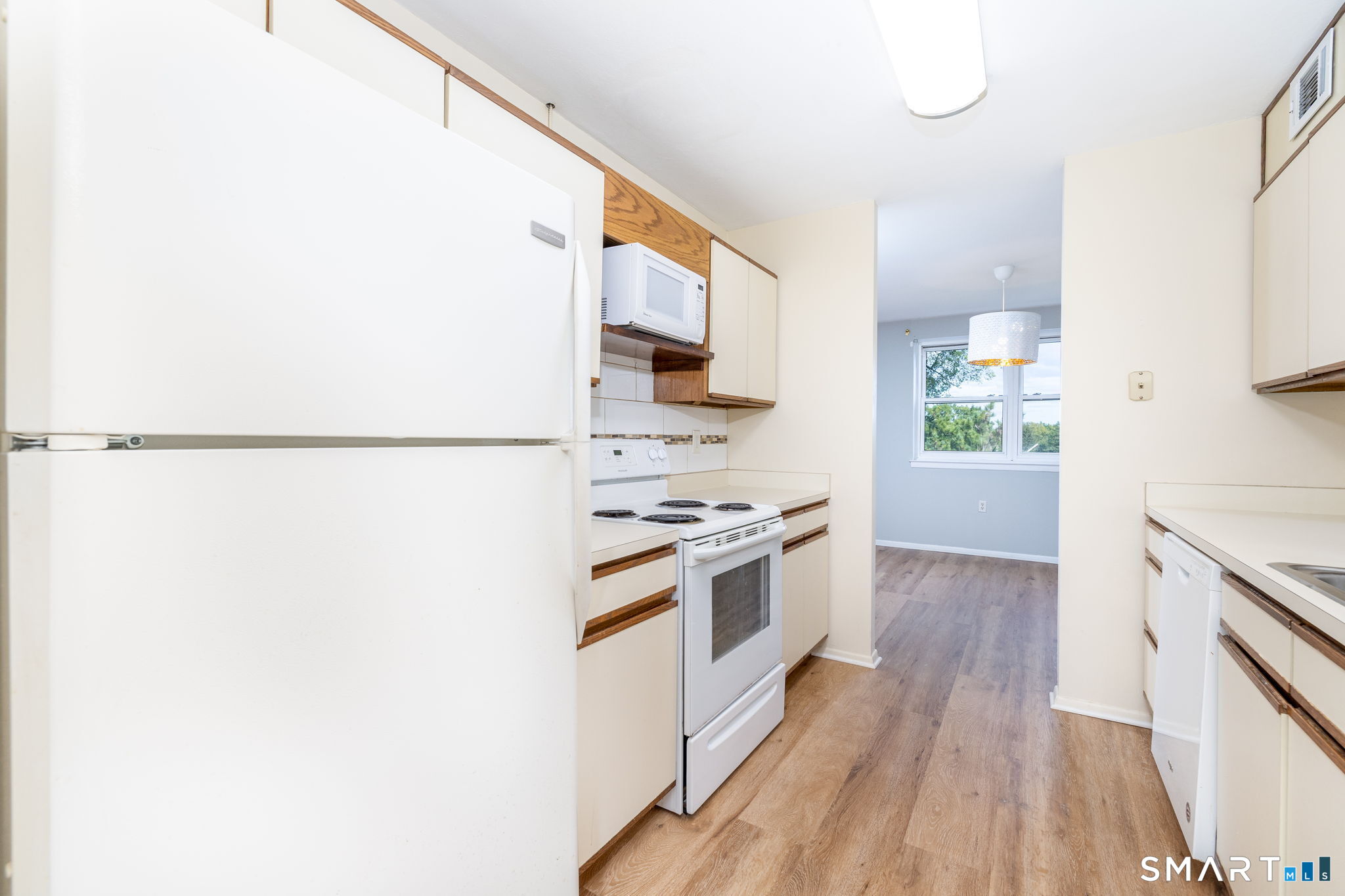 887 Farmington Avenue West Hartford CT 06119