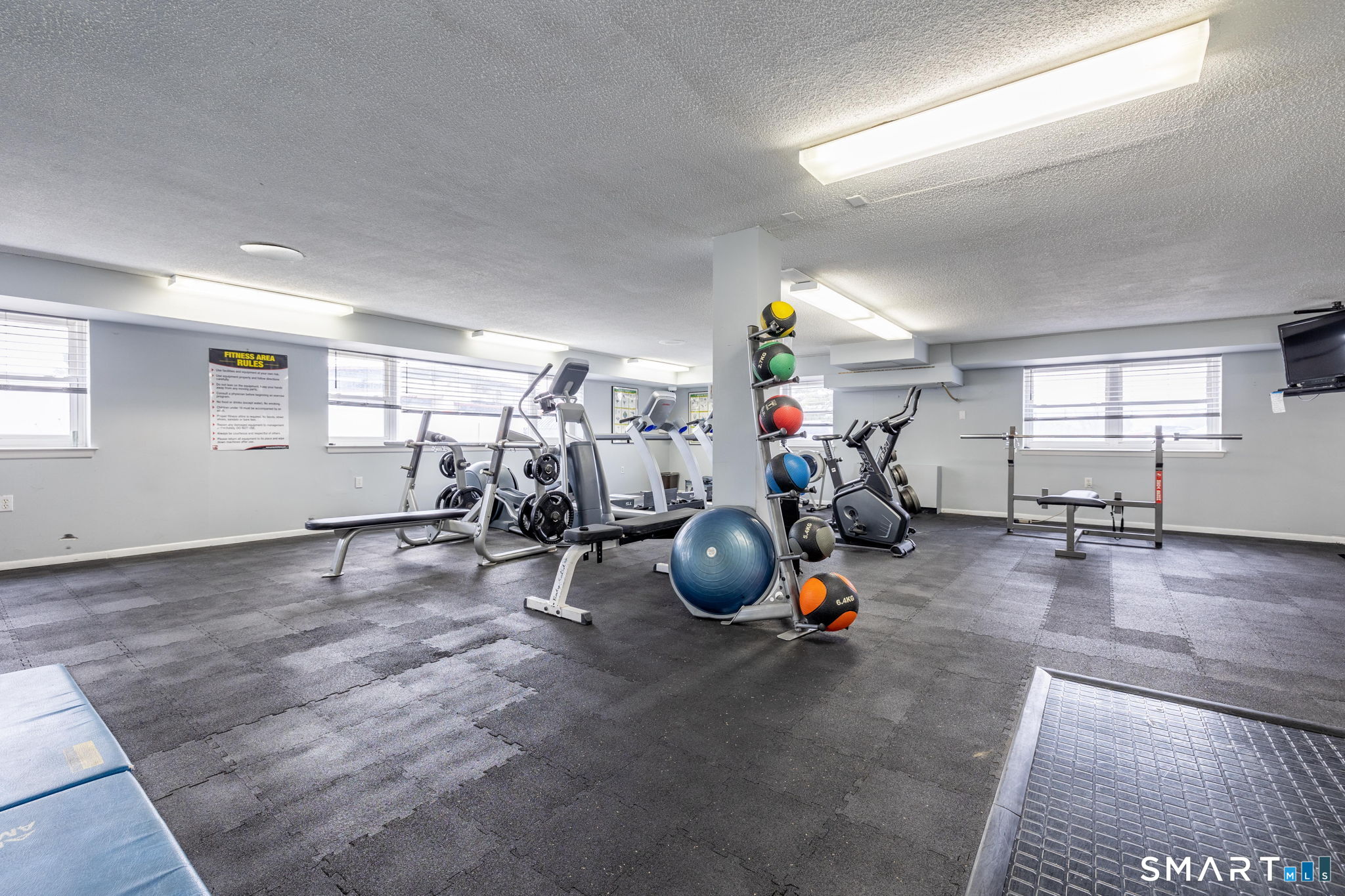 887 Farmington Avenue West Hartford CT 06119