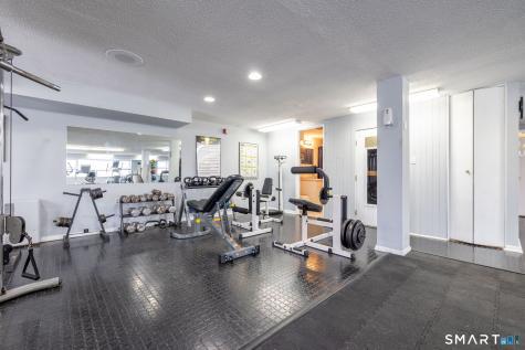 887 Farmington Avenue West Hartford CT 06119