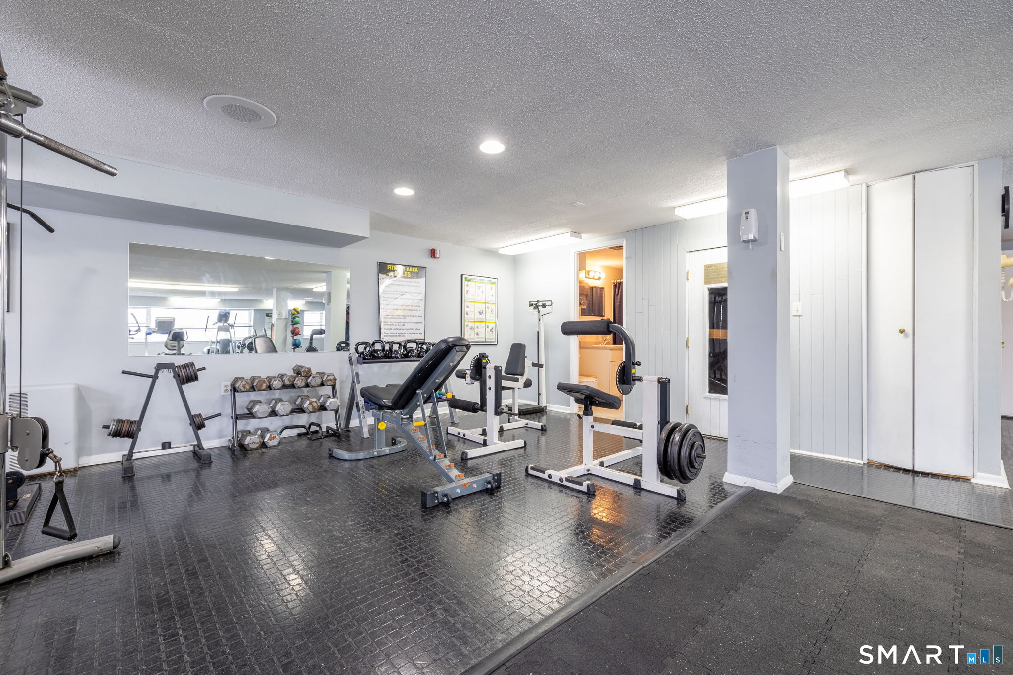 887 Farmington Avenue West Hartford CT 06119