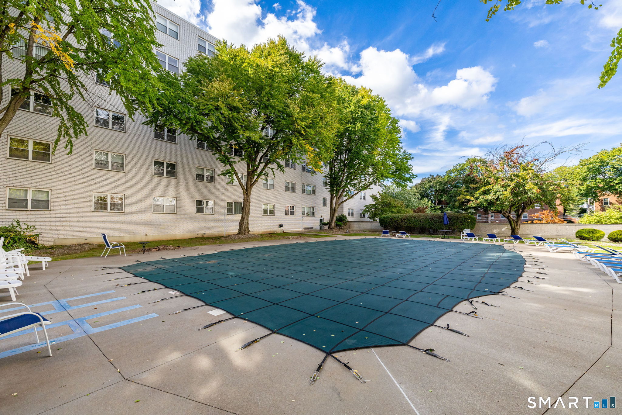 887 Farmington Avenue West Hartford CT 06119