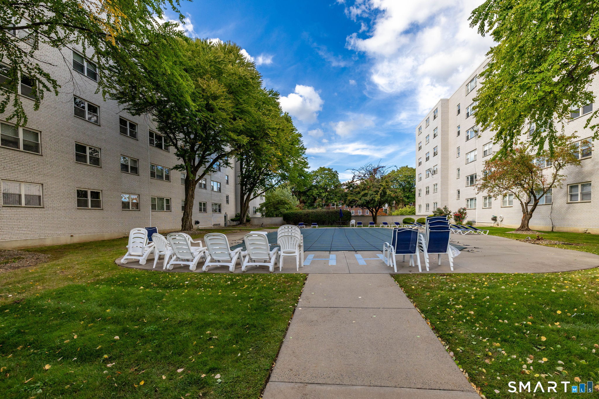 887 Farmington Avenue West Hartford CT 06119