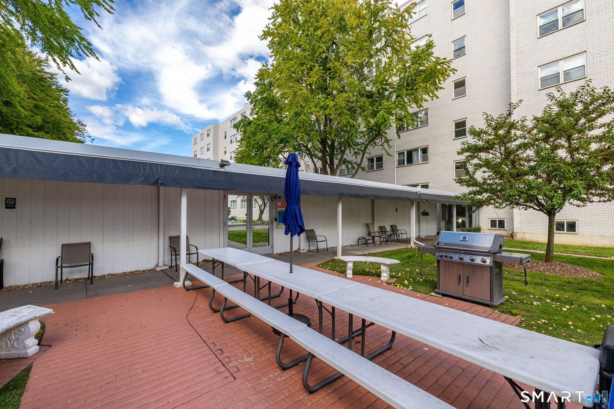 887 Farmington Avenue West Hartford CT 06119