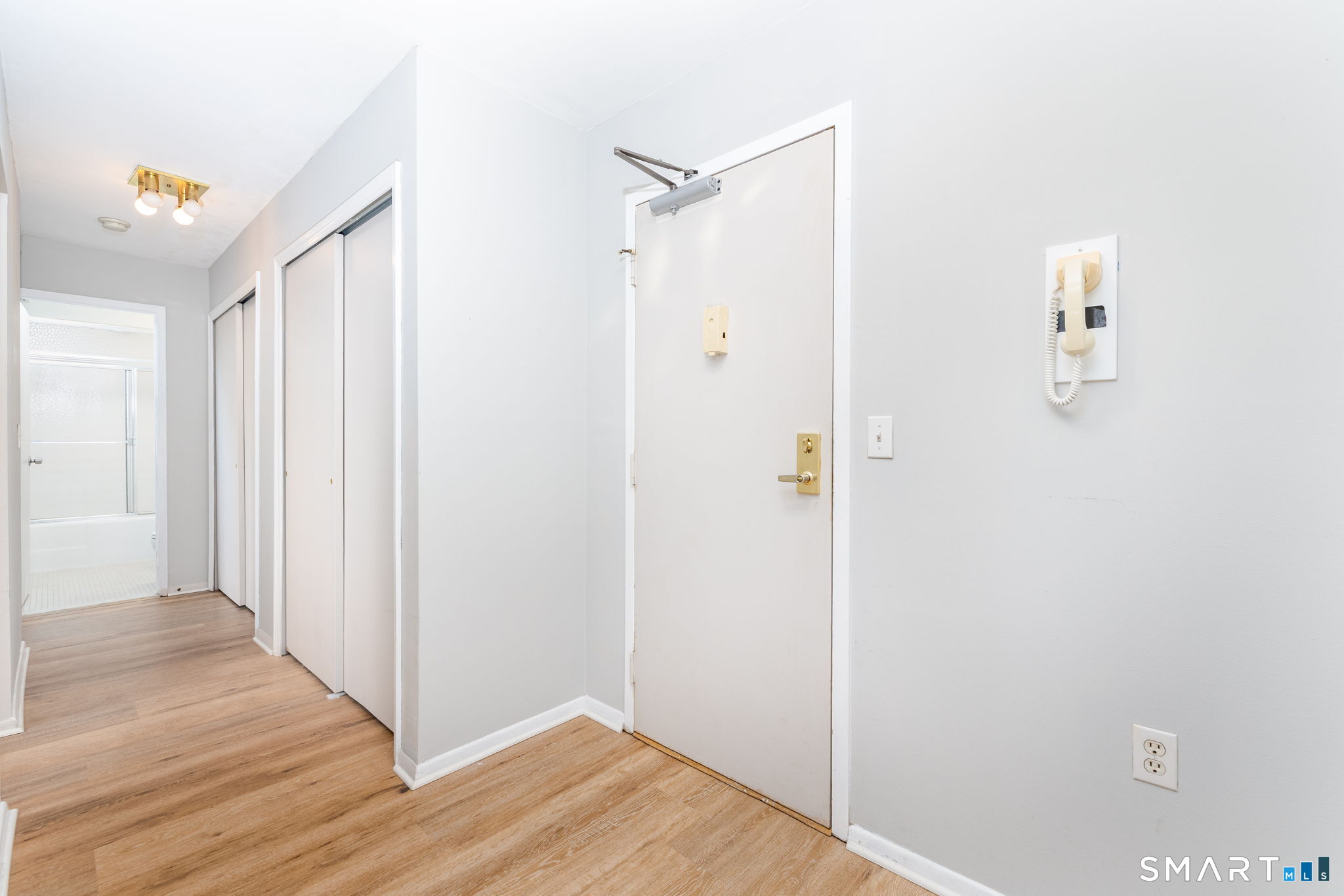 887 Farmington Avenue West Hartford CT 06119