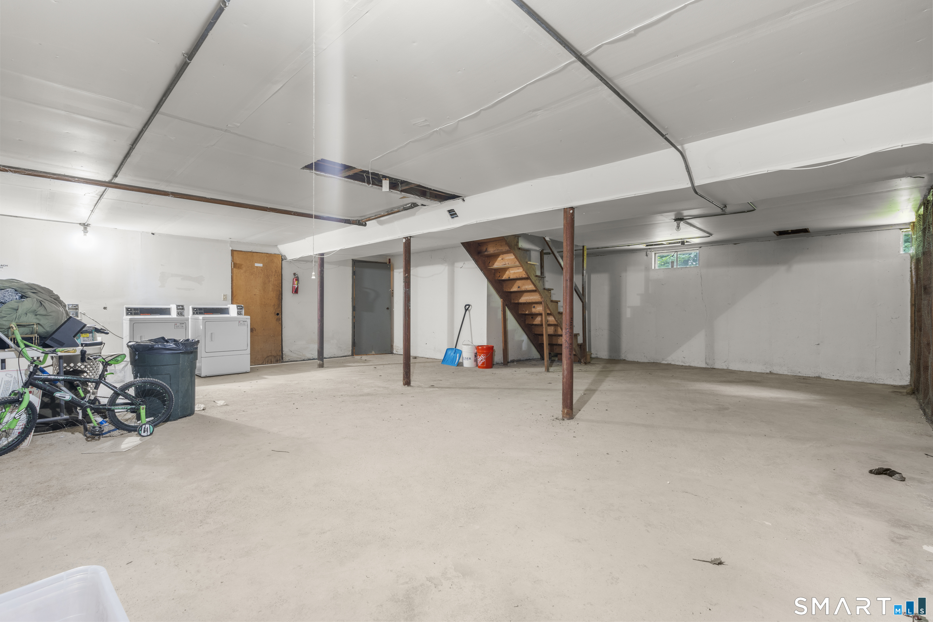 37 Enid Street Bridgeport CT 06606