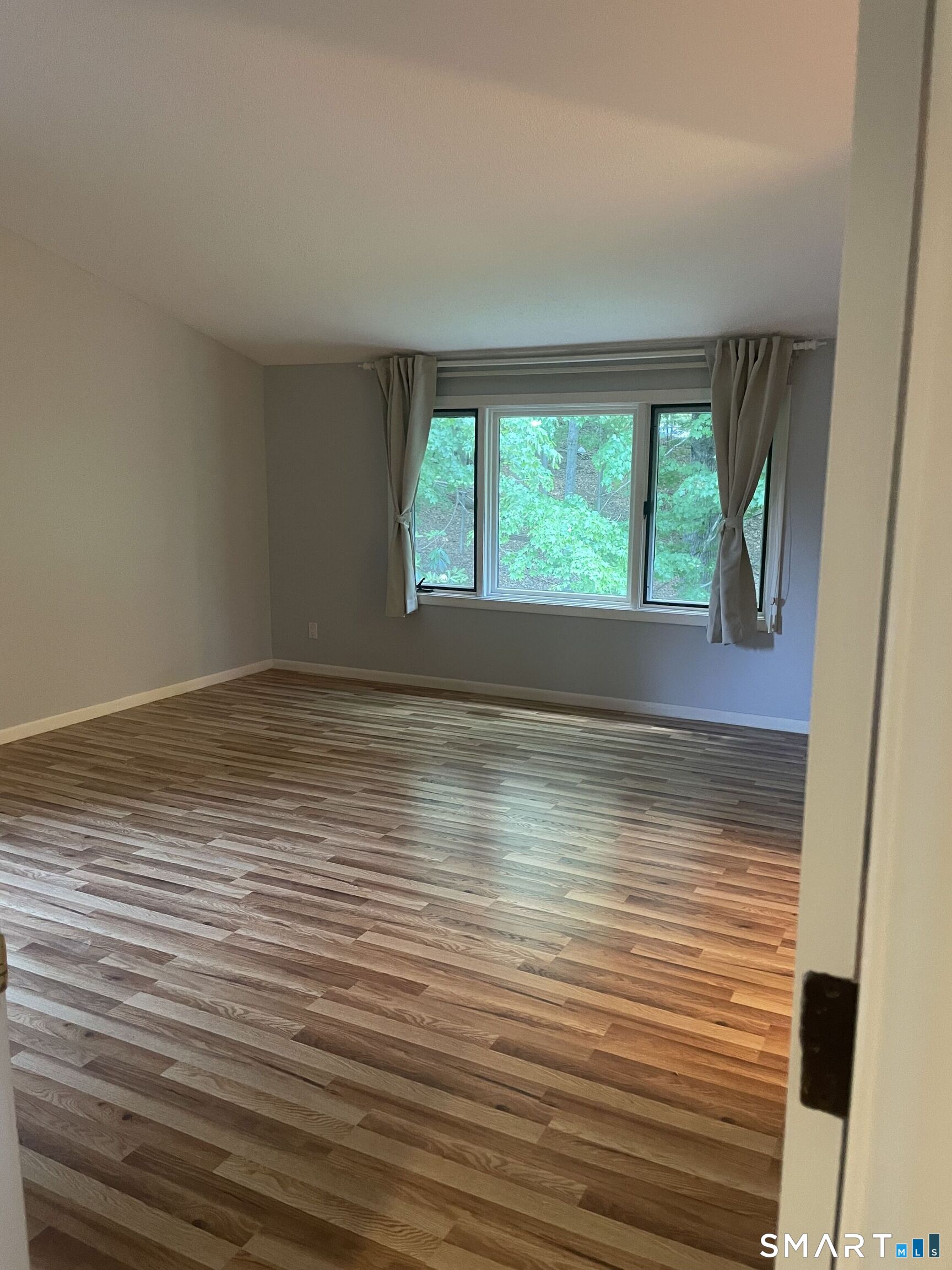 8 Ironwood Road West Hartford CT 06117