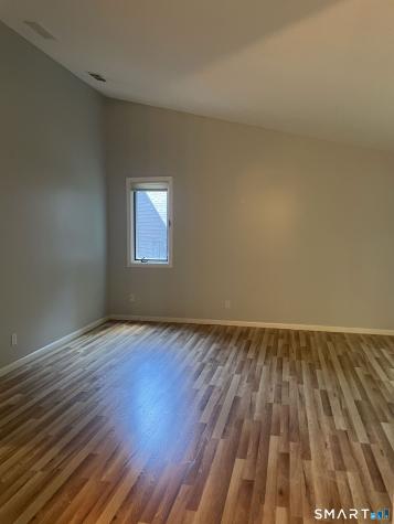 8 Ironwood Road West Hartford CT 06117