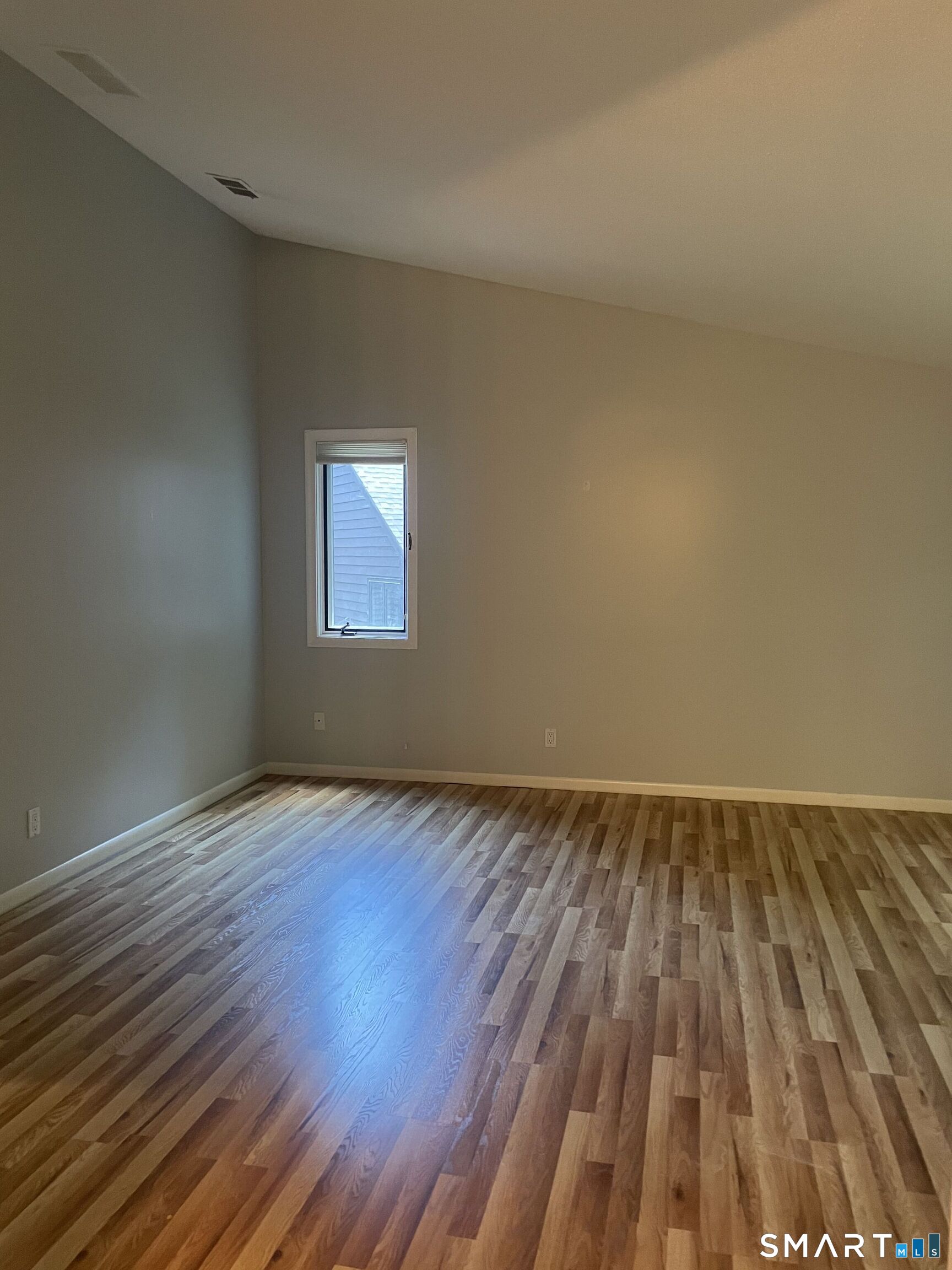8 Ironwood Road West Hartford CT 06117